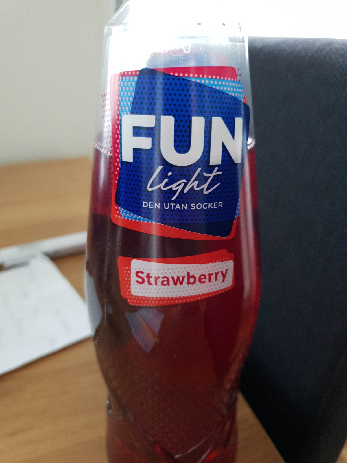 STRAWBERRY LIGHT DRINK